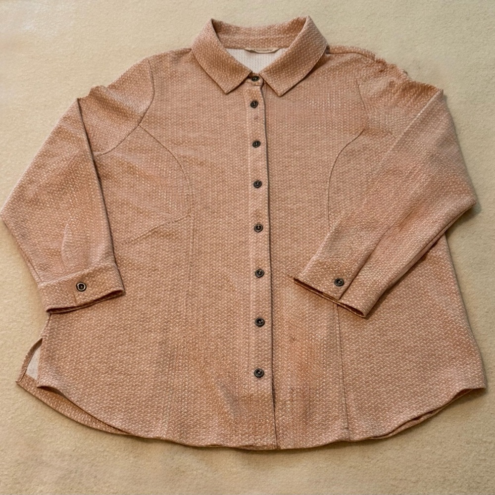 Stylish Pale Pink/Cream Button-Up Shirt
